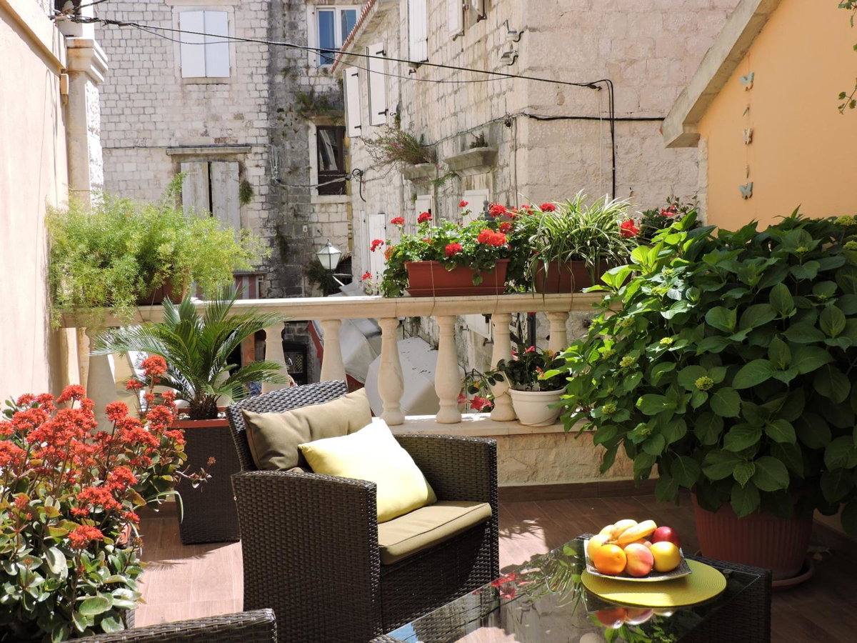 Hotel · Old town Villa TROGIR STARS with free parking, Split