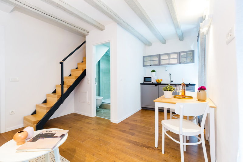 Cozy Montalbano Studios by Irundo, Rovinj, Croatie