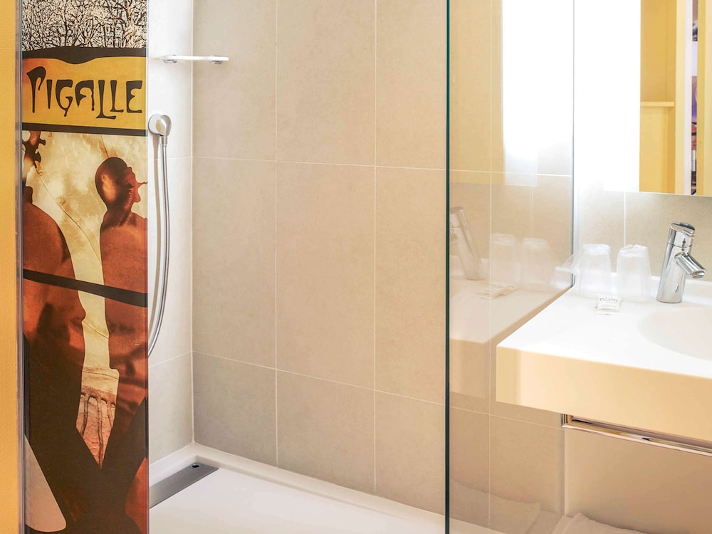 Hotel · Mercure Paris 9 Pigalle Sacre-Coeur, Saint-Ouen