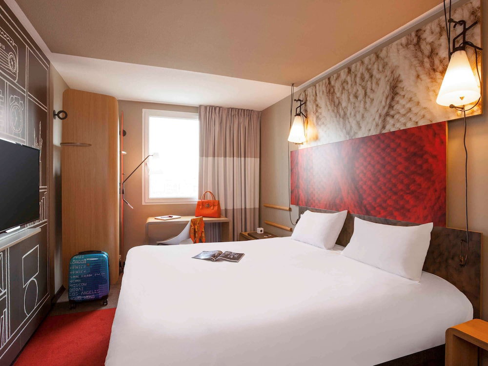 ibis Paris Porte de Clichy Centre, France