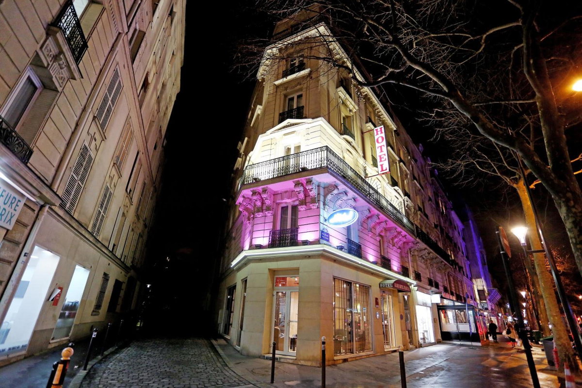 Отель · Grand Hotel Francais, Saint-Mande