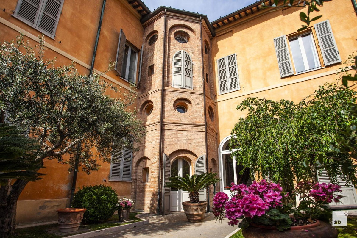 Palazzo Galletti Abbiosi, Italie