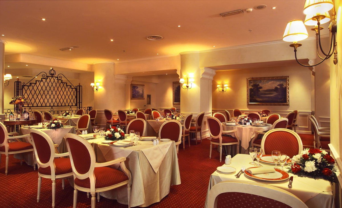 Отель · Grand Hotel Barone Di Sassj, Sesto San Giovanni