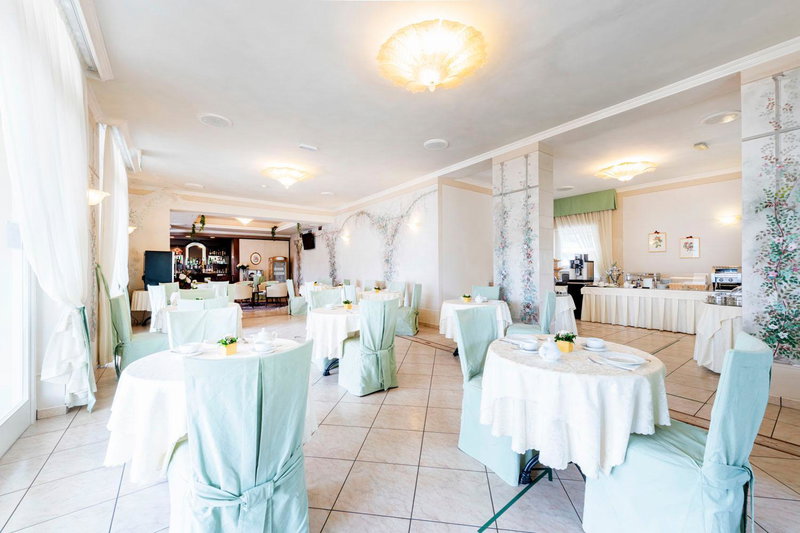 Hotel La Perla, Erba, Italy
