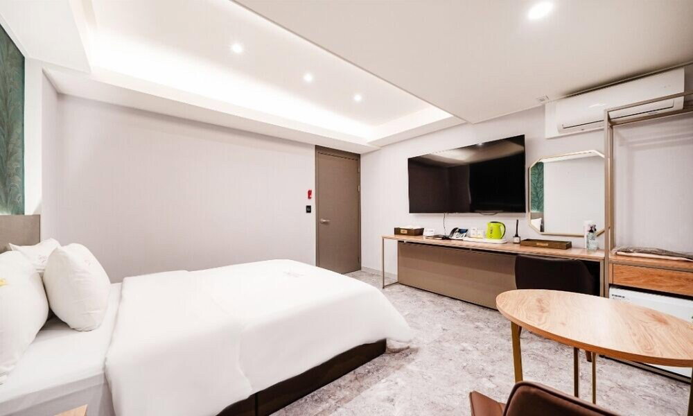 호텔 · Bundang Regency Hotel, Seongnam-si