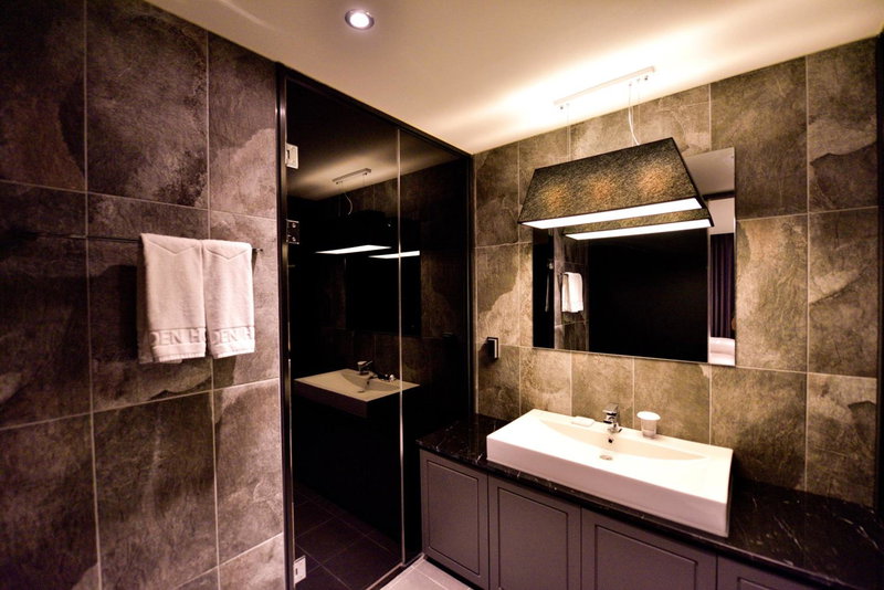Golden Business Hotel, Chinju, 대한민국