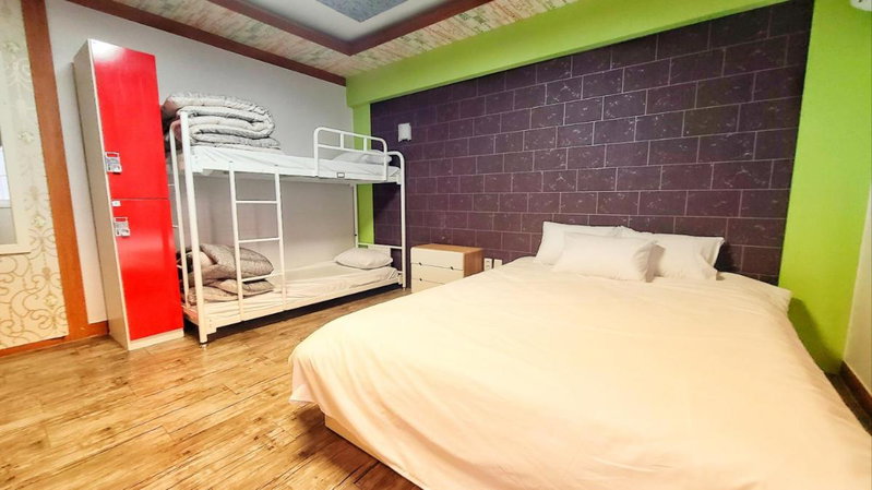 Kimchee Busan Downtown Guesthouse, Busan, 대한민국