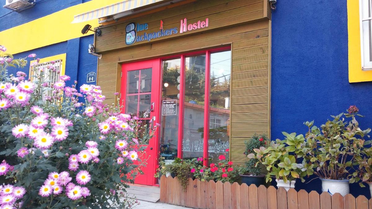 Отель · Blue Backpackers Hostel, Busan