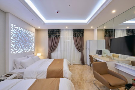 Dubai Hotel, Masan, 대한민국