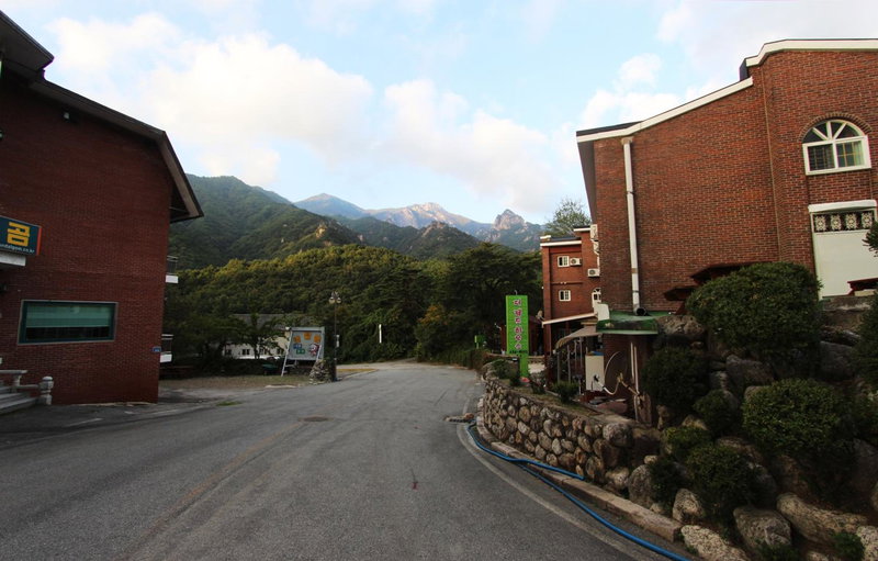 The Red House, Sokcho, 대한민국