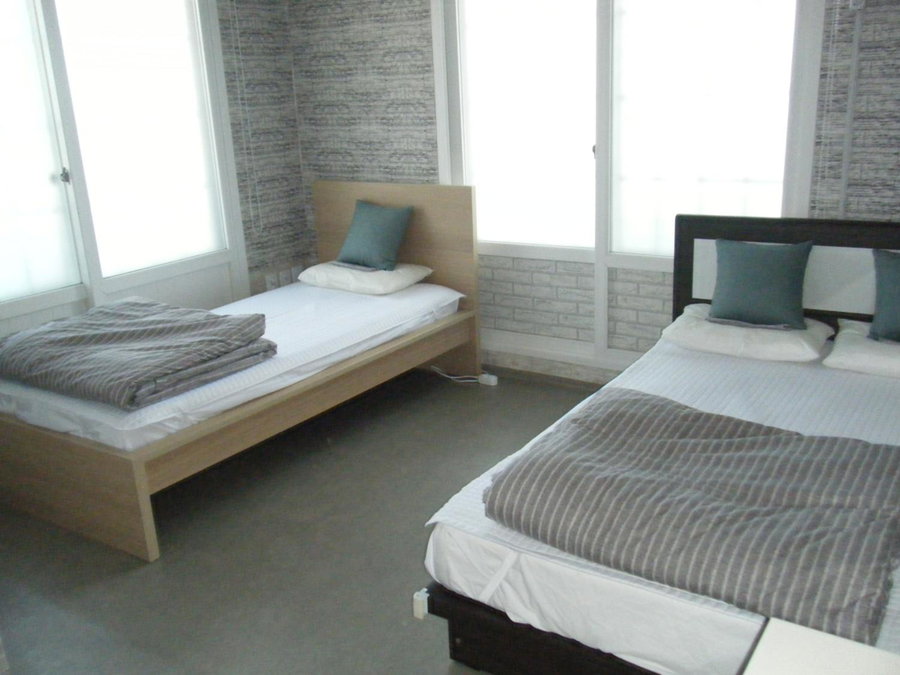Blue Door Hostel Guesthouse, Sokcho, 대한민국