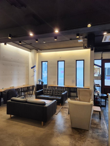 CANVAS BLACK Guesthouse, Gijang, 대한민국