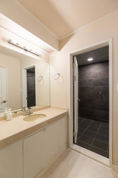 CANVAS BLACK Guesthouse, Gijang, 대한민국