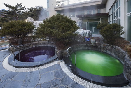 Dukgu Oncheon Condo, Uljin, South Korea