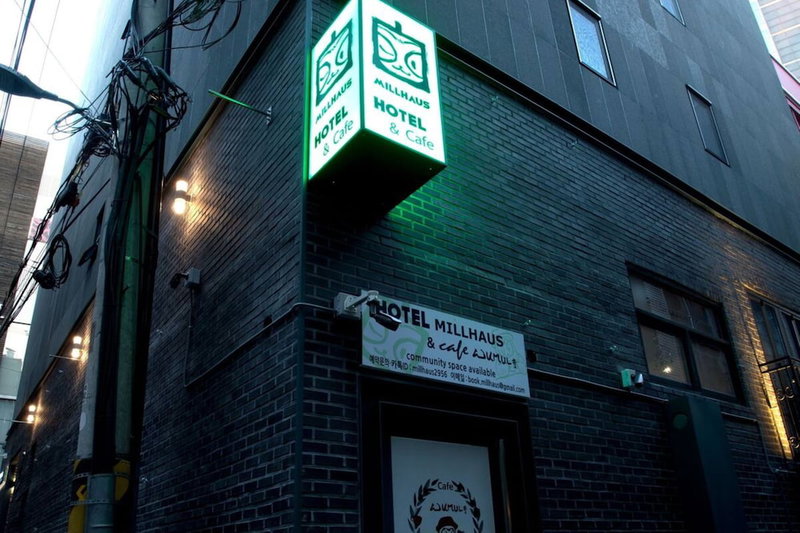 Hotel Millhaus Shinchon, Seoul, 대한민국