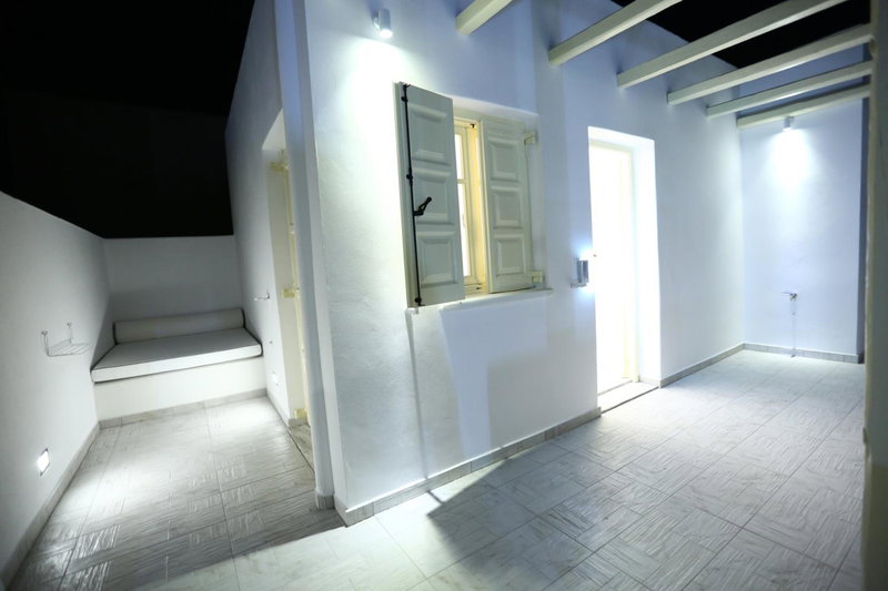 The White Suites, Adamas, Greece