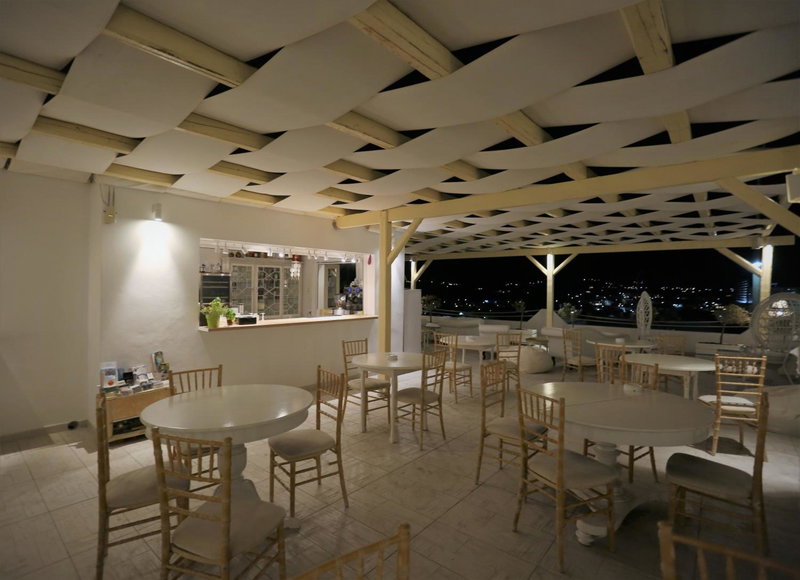 The White Suites, Adamas, Greece