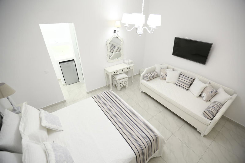 The White Suites, Adamas, Greece