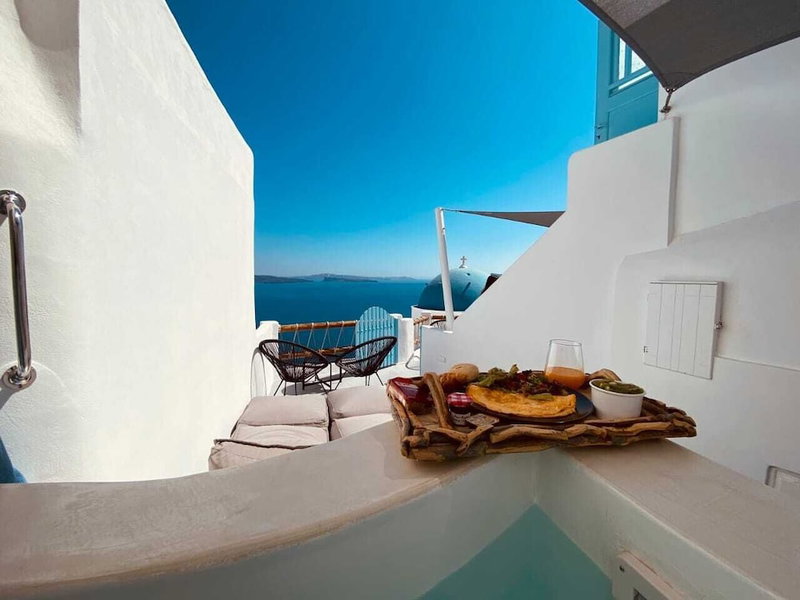 Luxus VIP Suites, Santorini, Greece
