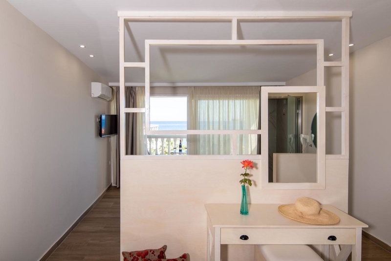 Belussi Beach Hotel & Suites, Kipseli, Greece
