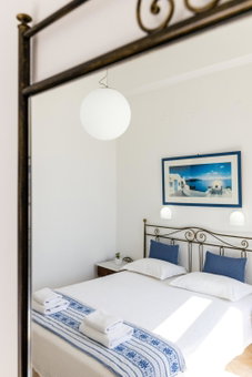 Hotel Dina, Parikia, Greece