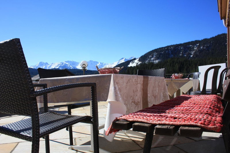 Landhotel Wolf, Telfs, Austria