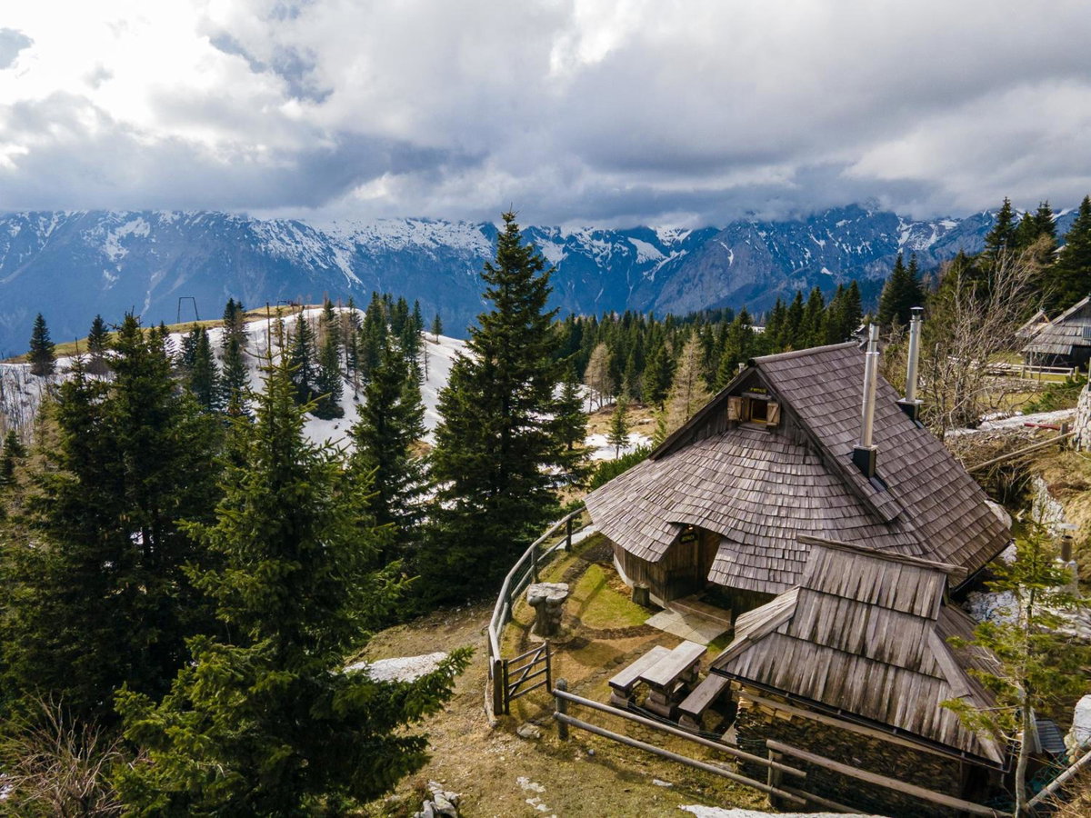 Alpine Chalet Velika Planina - Irenca - I Feel Alps, Slovenia