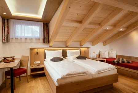 Dorfstube, Holzgau, Austria