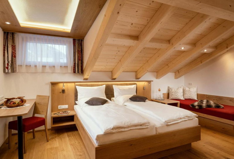 Dorfstube, Holzgau, Austria