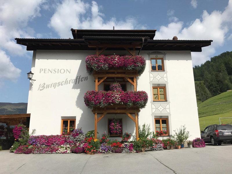 Pension Burgschroffen, Fendels, Austria