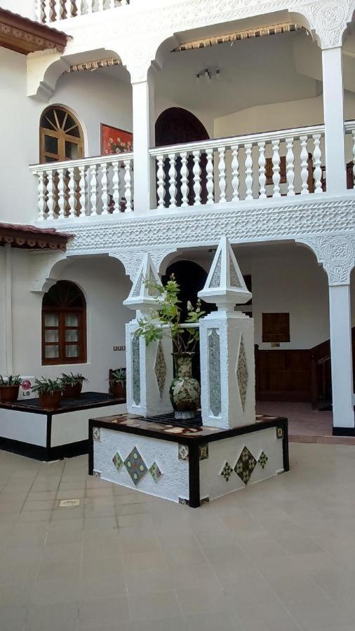Horizon Palace, Tansania