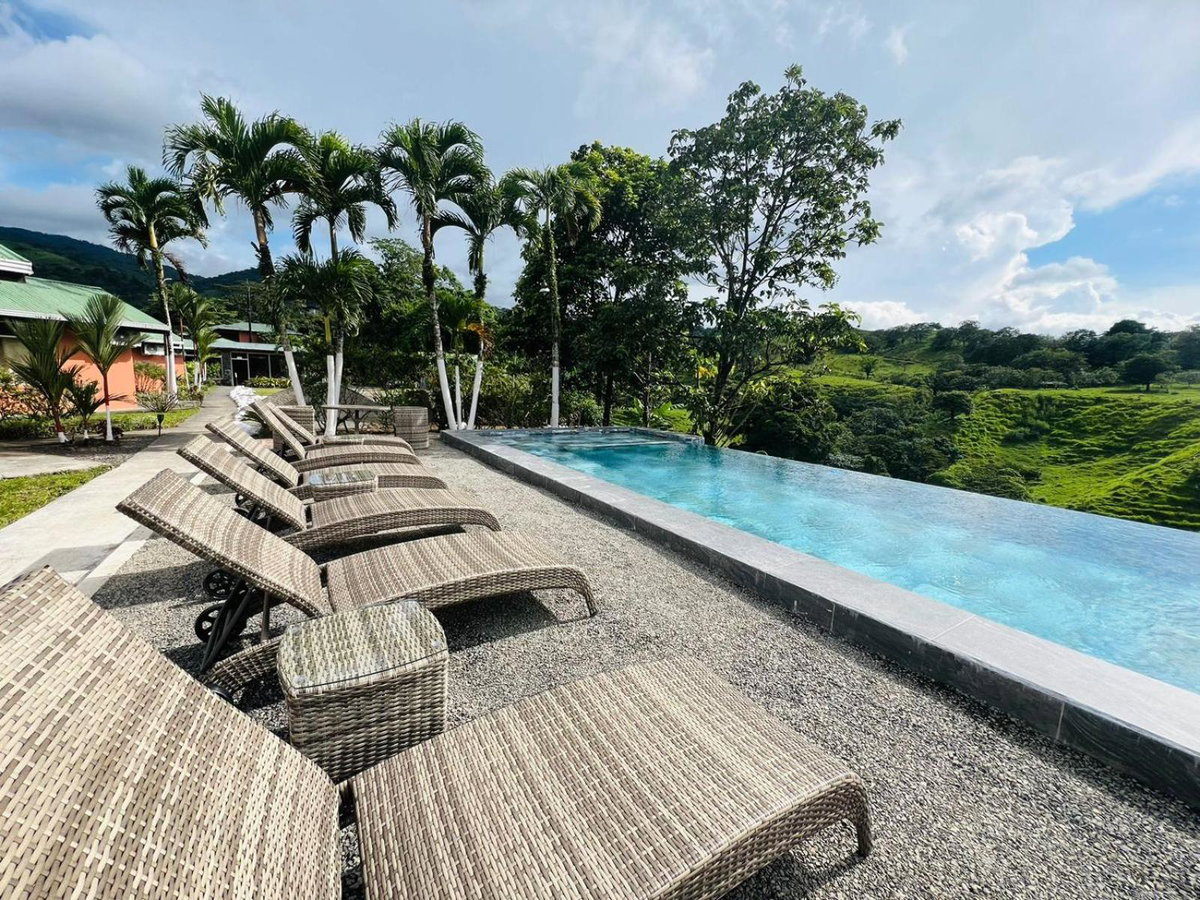 Hotel · Chateau Arenal Hotel & Restaurante, El Castillo De La Fortuna