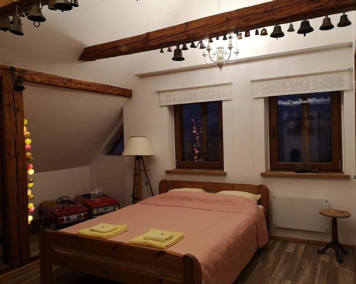 Amanda's apartment, Lettland