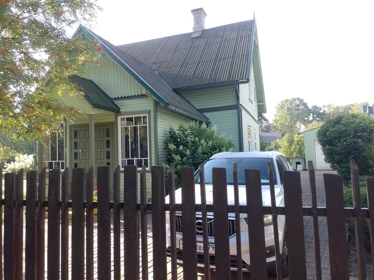 House, garden & sauna. Free parking. Train stop-200 m. Sea-1 km., Latvia