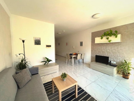 Arzella Apartments Xlendi, Premium 2BR, Bus Stop & Market Opposite, Xlendi, Malta