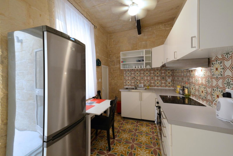 Lovely House Private Rooms by Vallettastay, Sliema, Malta