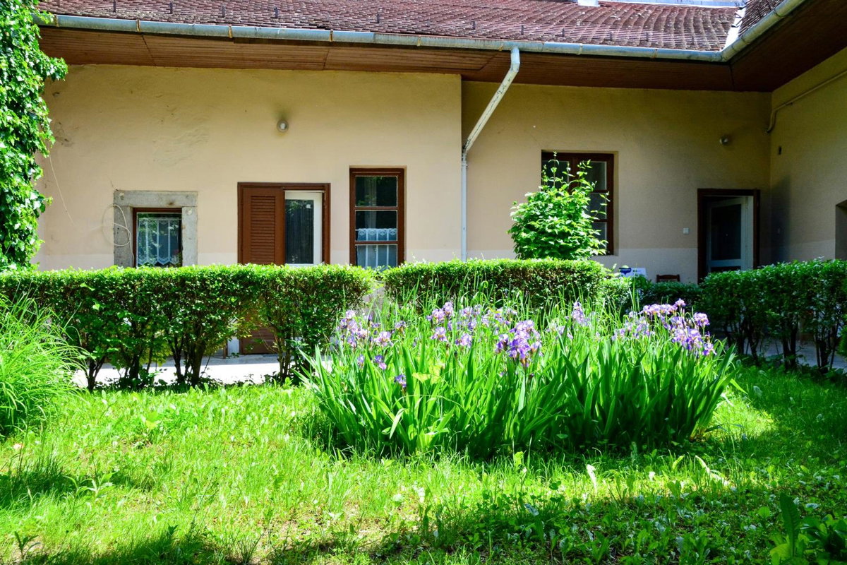 Afrodité Apartmanok, Hungría