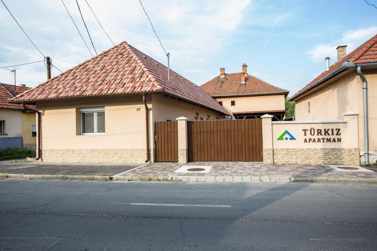 Hotel · Türkiz Apartman, Tokaj