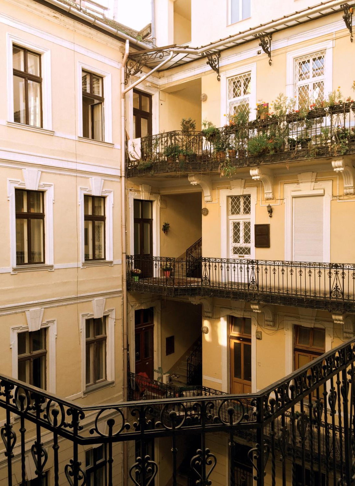 Nadi's Home – Heart of Budapest, Венгрия