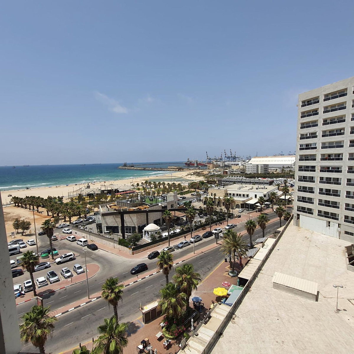 Lovely three-room apartment above the promenade, Israel