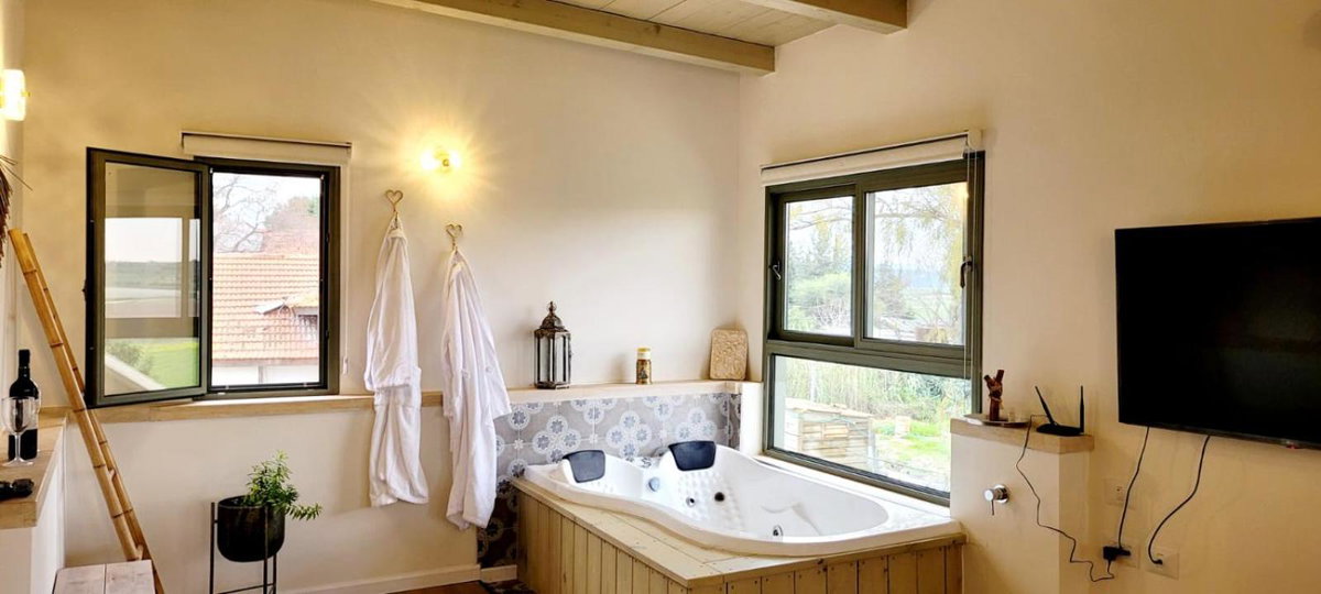 צימר חלון לרקפות zimer Window for primroses עם ג'קוזי לנוף, Israel