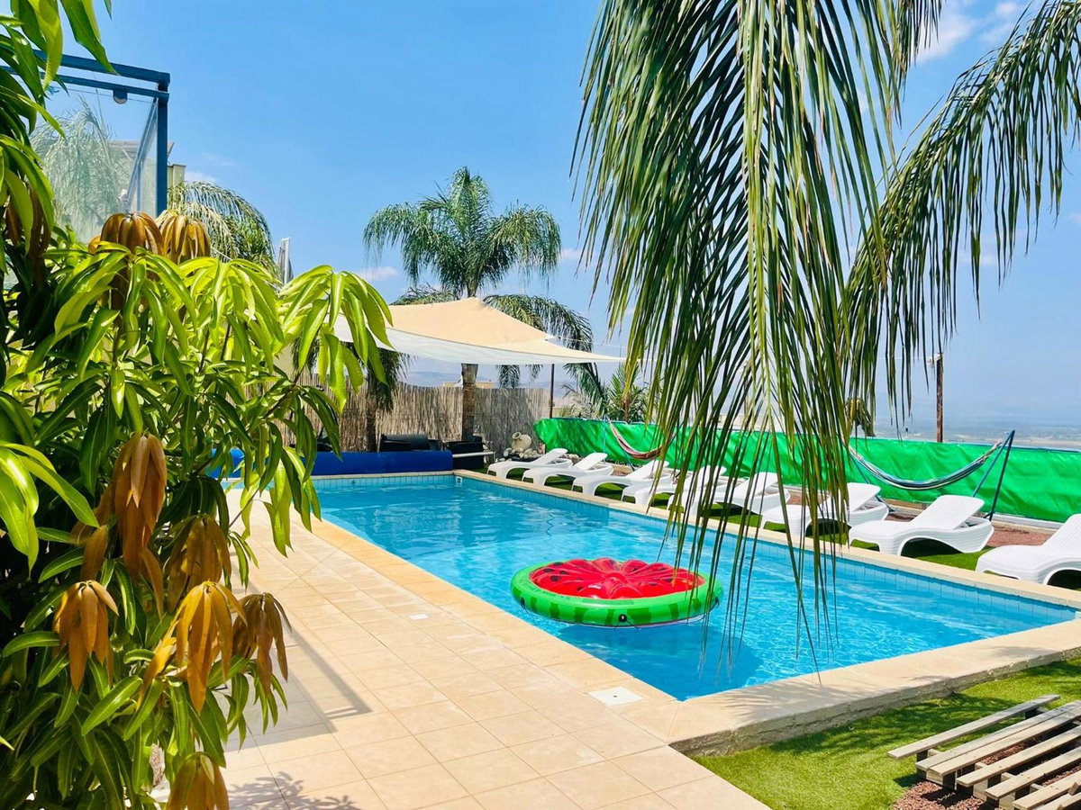 Nili's Villa, Israel