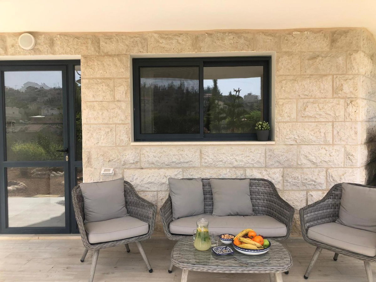Hotel · מבט אל הואדי, MevasseretTsiyyon