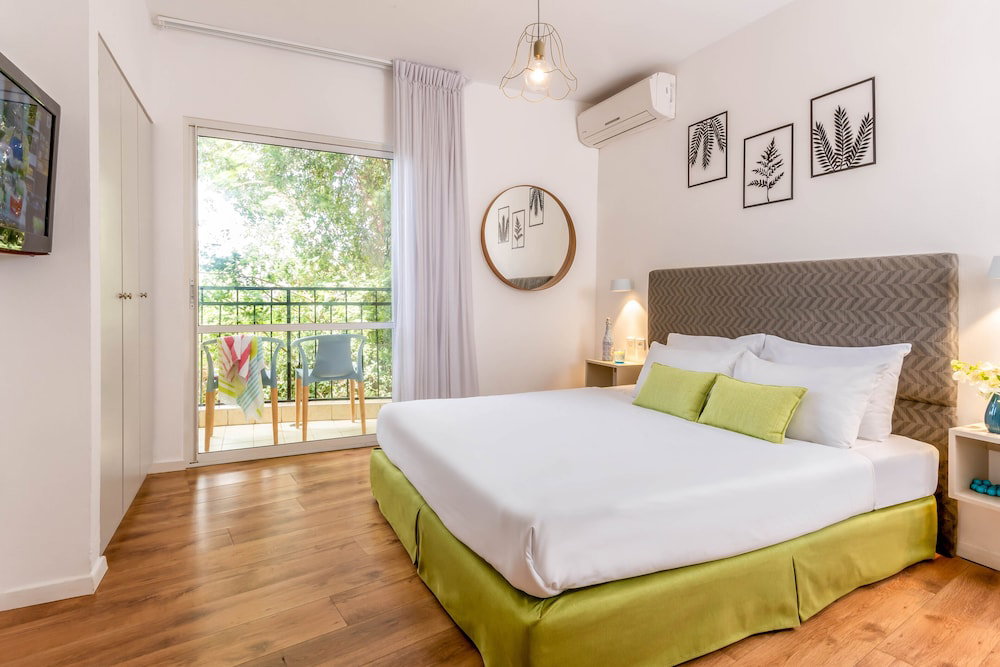 Eilon TravelHotel, Israel