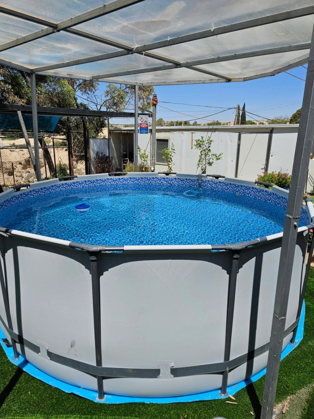 חצבים על הואדי, Israel