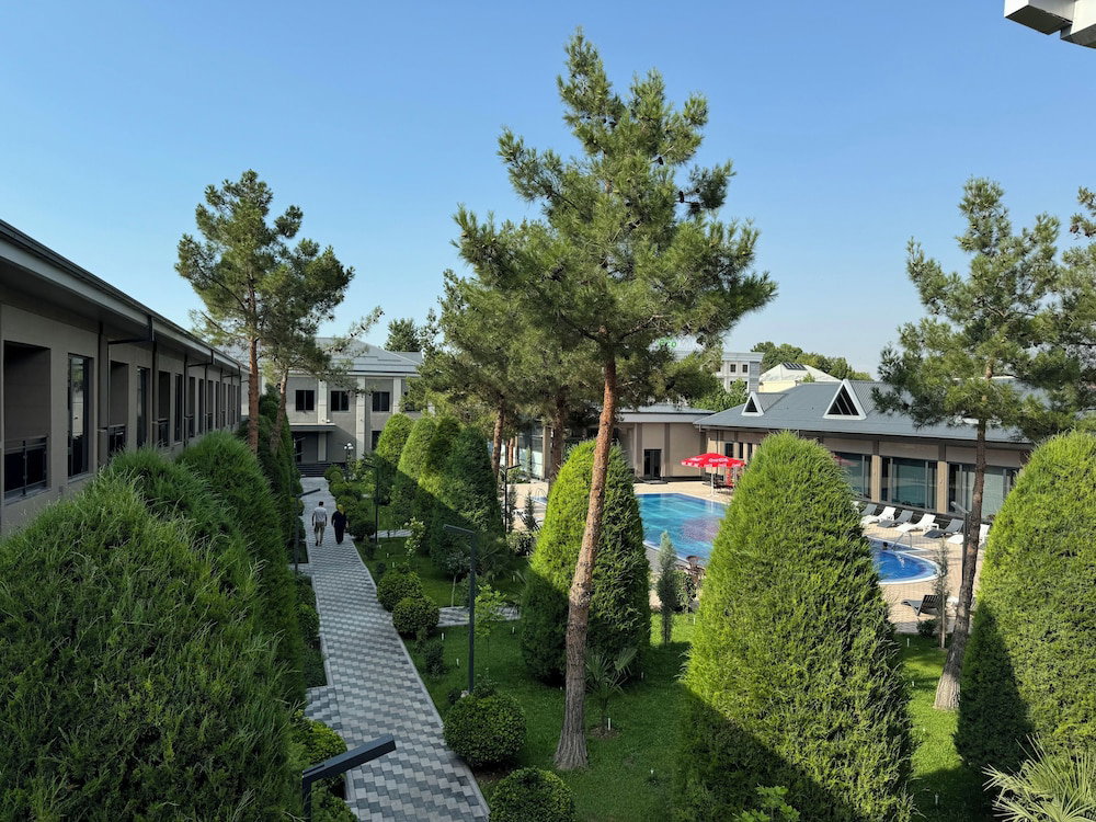 Club Hotel 777, Uzbekistan
