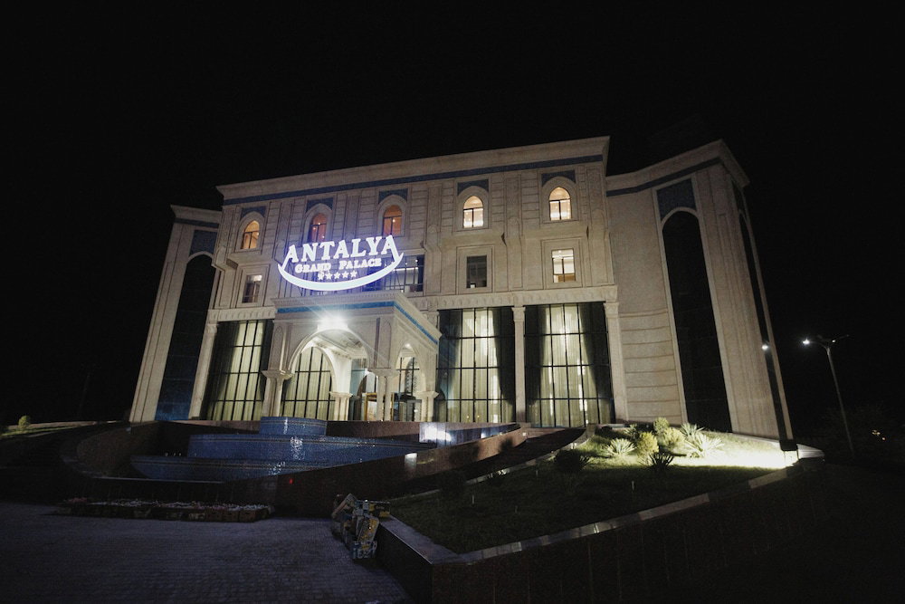 Antalya Grand Palace, Uzbekistán