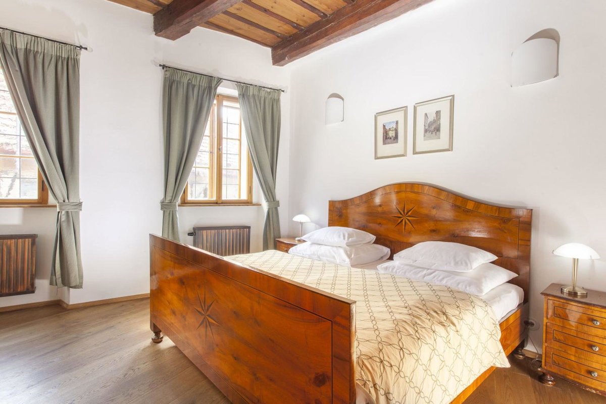 Hotel · Hotel At the Green Grape, Prague