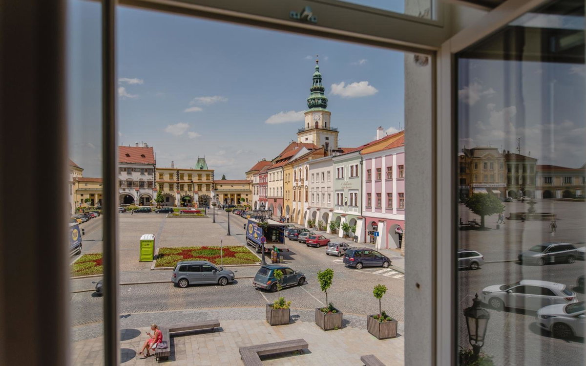 Hotel · Apartmány Velké náměstí, Kromeriz
