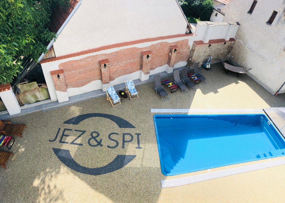 Hotel · JEZ&SPI Plánice, Klatovy